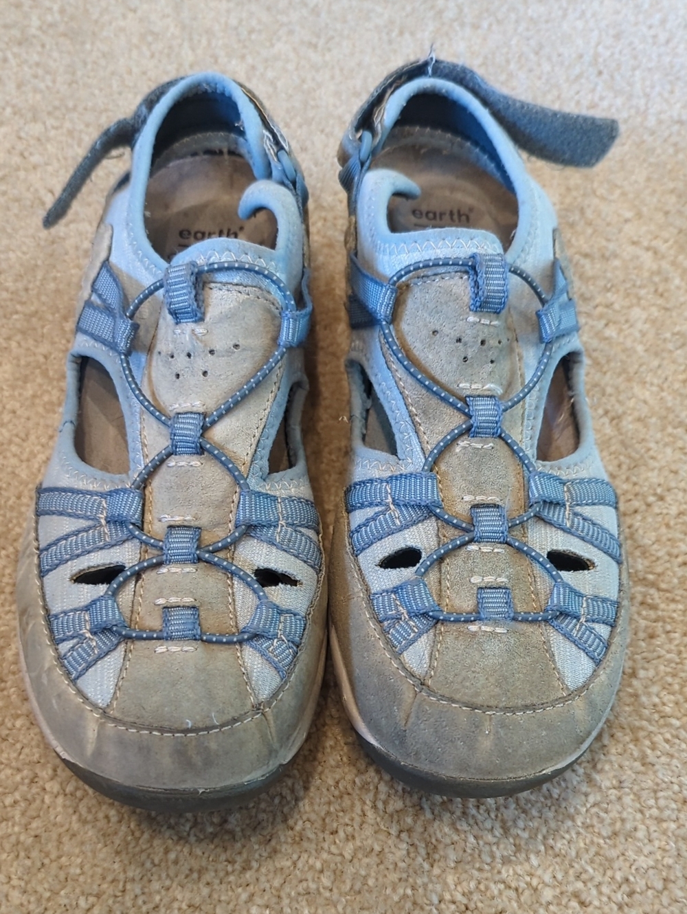 Earth Origins Women's Light Blue and Gray Closed-Toe Water Shoes
